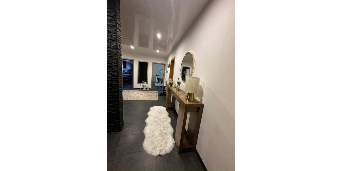 Etagenwohnung Sankt Ingbert - 3 Zimmer, 105 m&sup2;, 1.100&euro; | Angebot:26638710