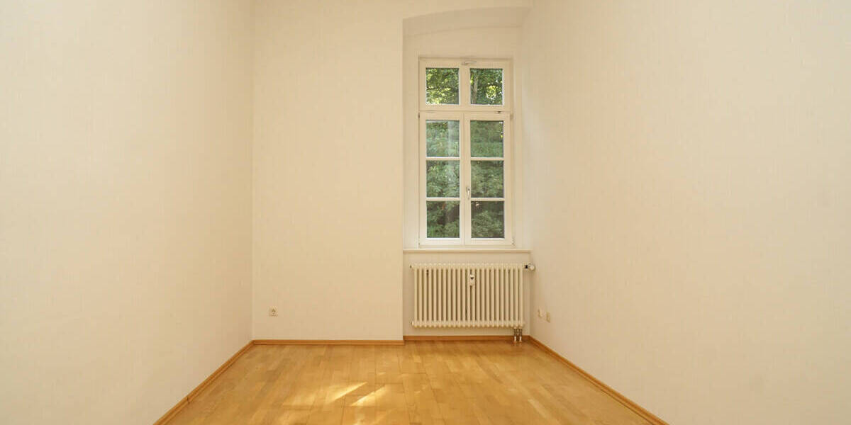 Etagenwohnung Radebeul - 5 Zimmer, 157 m&sup2;, 1.700&euro; | Angebot:20699802