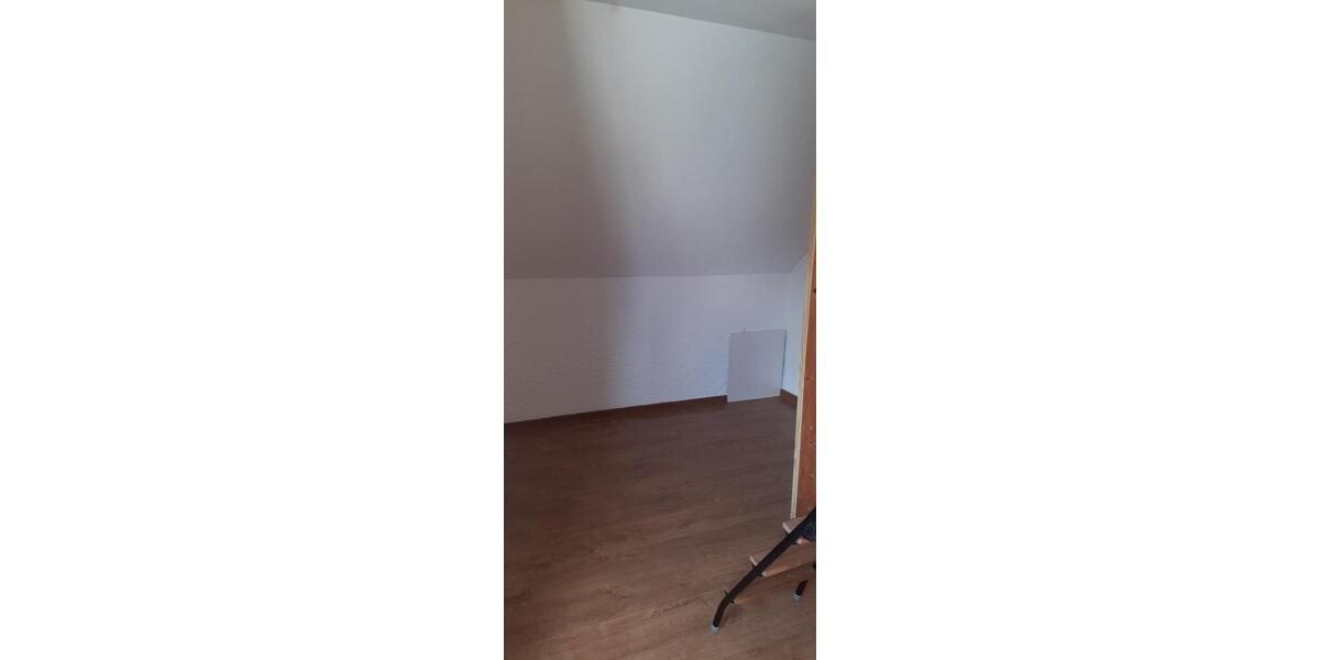 Dachgeschoßwohnung Mainz Ebersheim - 3 Zimmer, 70 m&sup2;, 850&euro; | Angebot:26561111