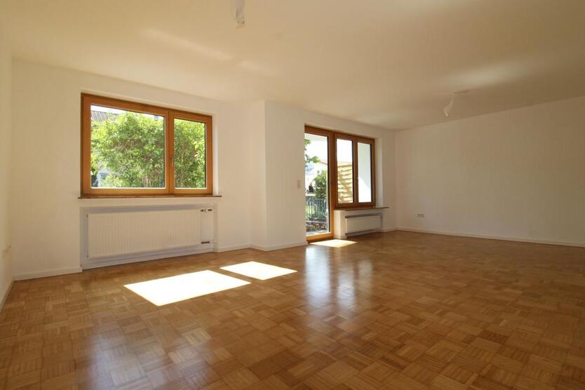 Frisch renoviert & bezugsfrei – charmantes Reihenmittelhaus mit Garten in Ansbach-Weinberg