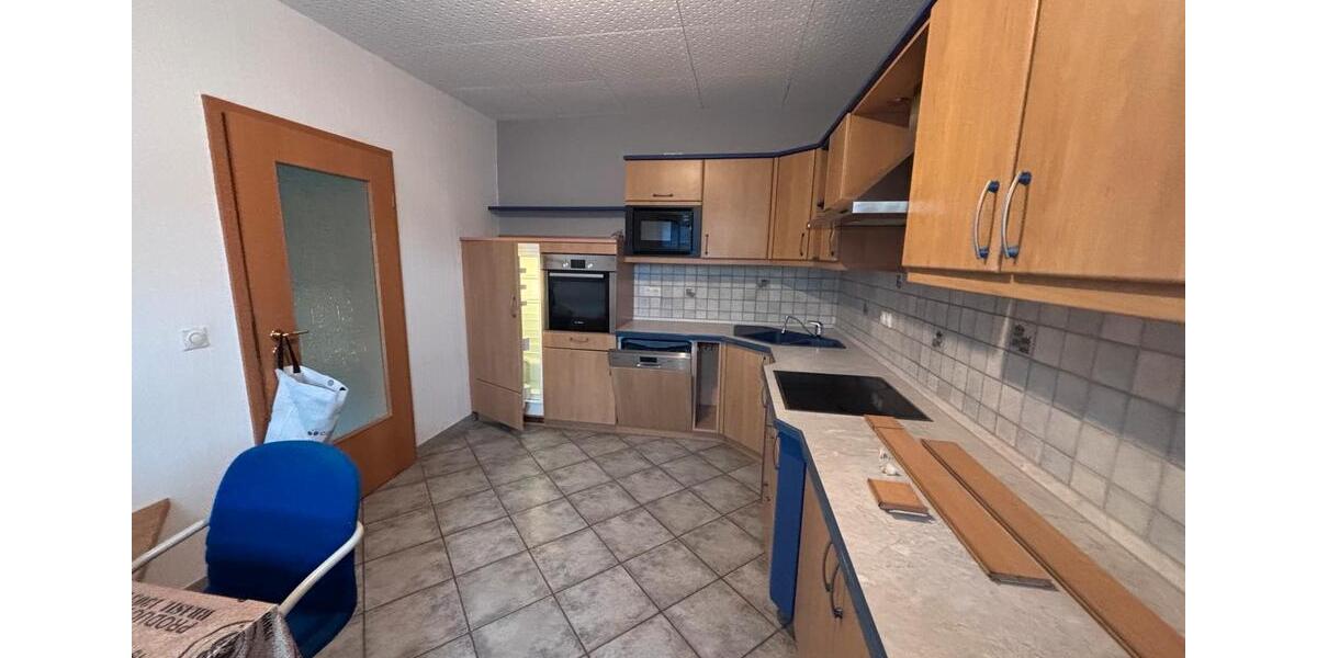 Etagenwohnung Meiningen - 4 Zimmer, 130 m&sup2;, 1.200&euro; | Angebot:23498851