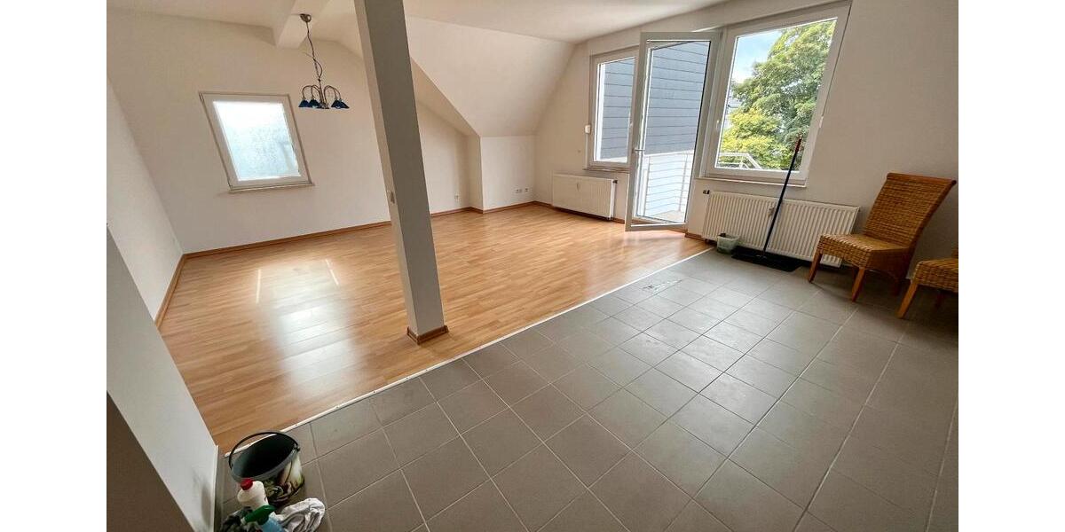 Dachgeschoßwohnung Unna - 2 Zimmer, 90 m&sup2;, 740&euro; | Angebot:26579811