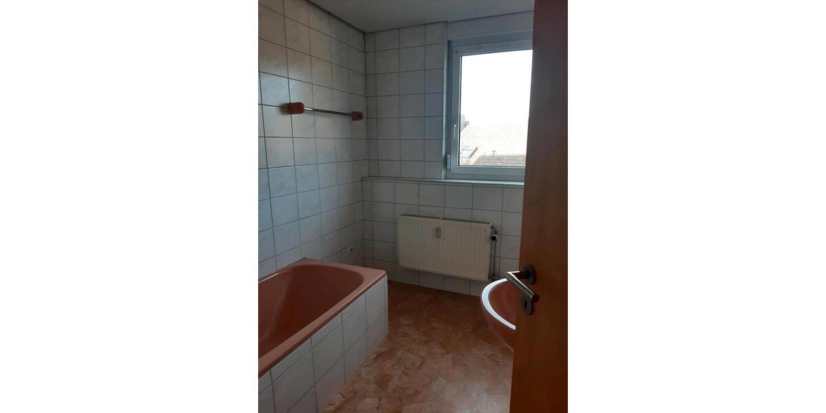 helle Wohnung in ruhiger Lage zu vermieten 2 zimmer