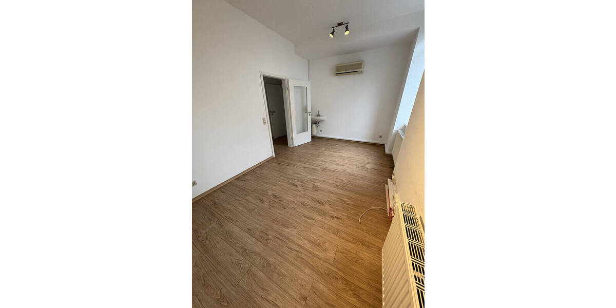 Gewerbeobjekt Dillingen - 1 Zimmer, 90 m&sup2;, 2.060&euro; | Angebot:26081202