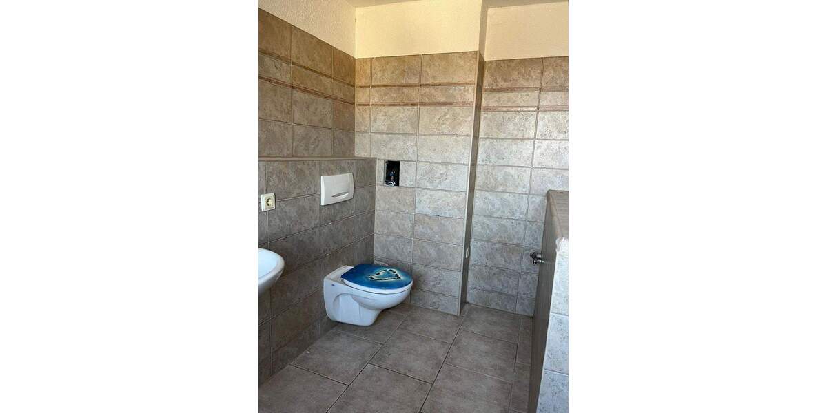 Etagenwohnung Pegau - 3 Zimmer, 115 m&sup2;, 695&euro; | Angebot:25736873