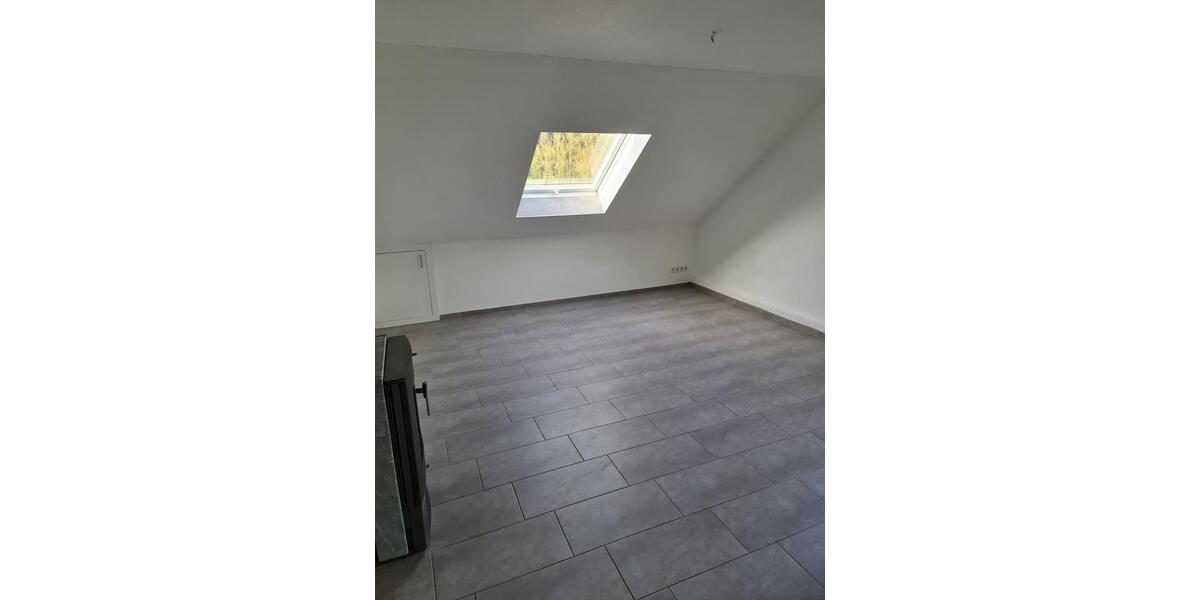 Dachgeschoßwohnung Melsungen - 3 Zimmer, 80 m&sup2;, 750&euro; | Angebot:25589192