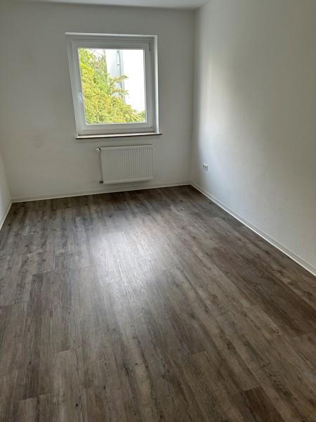 Moderne, zentral gelegene 4- Zimmer-Wohnung zimmer