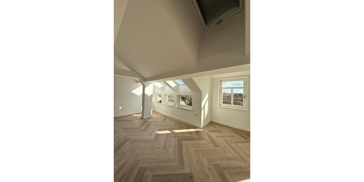 Dachgeschoßwohnung Schönebeck (Elbe) - 2 Zimmer, 69 m&sup2;, 1.500&euro; | Angebot:26091030