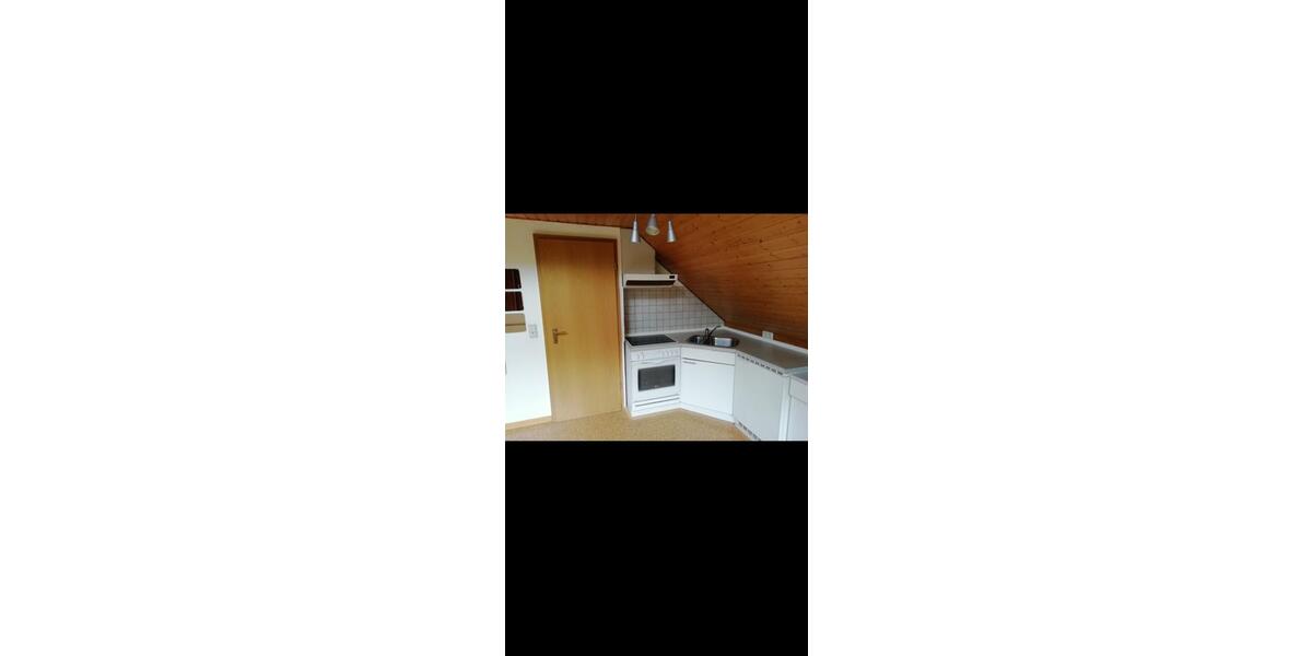 Dachgeschoßwohnung Freudenberg - 1 Zimmer, 32 m&sup2;, 360&euro; | Angebot:26048051