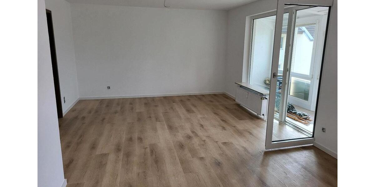 Etagenwohnung Hildesheim Bockfeld - 3 Zimmer, 93 m&sup2;, 1.000&euro; | Angebot:25571875