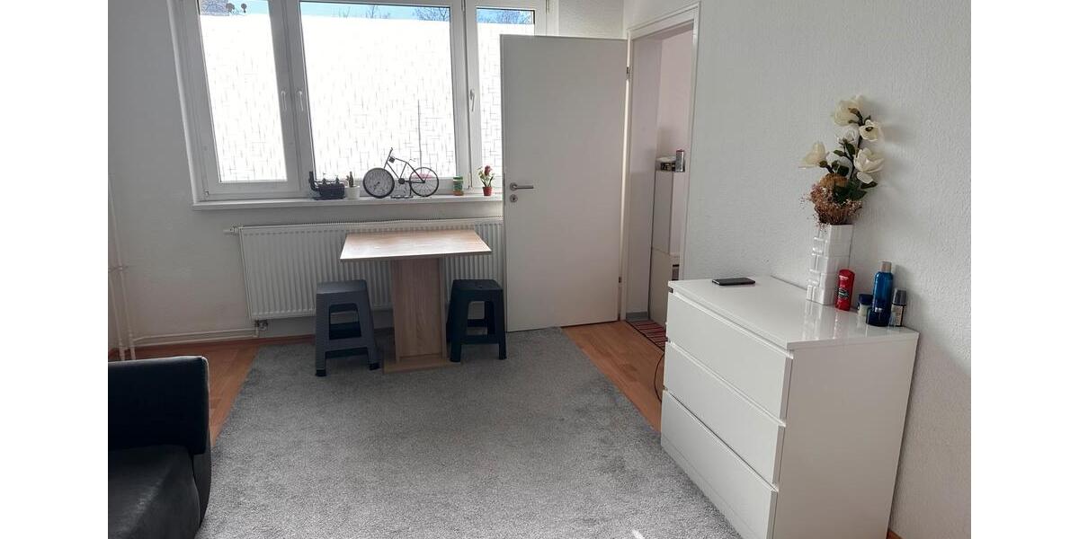 Etagenwohnung Neubrandenburg Carlshöhe - 1 Zimmer, 2.523 m&sup2;, 270&euro; | Angebot:25415506