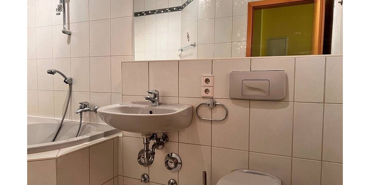 Etagenwohnung Plauen Westend - 2 Zimmer, 67 m&sup2;, 335&euro; | Angebot:26308225
