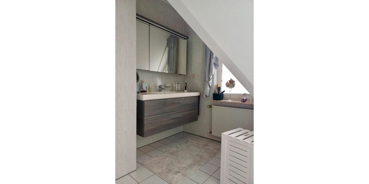 Einfamilienhaus Netphen - 2 Zimmer, 121 m&sup2;, 990&euro; | Angebot:26267434