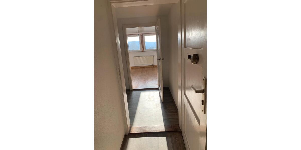 Dachgeschoßwohnung Schwarzenberg/Erzgebirge Erzgebirge - 3 Zimmer, 63 m&sup2;, 330&euro; | Angebot:26019597