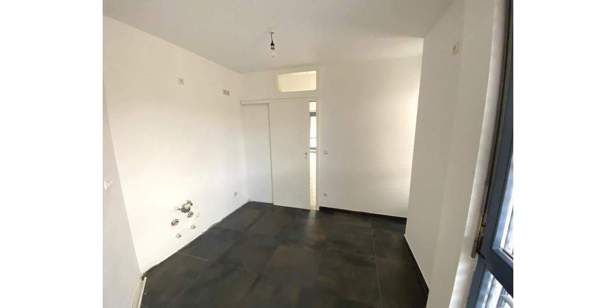 Etagenwohnung Plauen Südvorstadt - 3 Zimmer, 83 m&sup2;, 510&euro; | Angebot:25819924