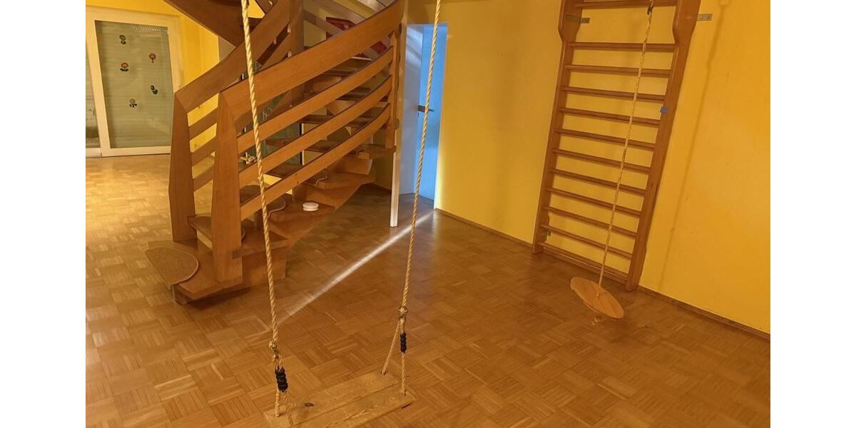 Erdgeschoßwohnung Oldenburg Dobbenviertel - 7 Zimmer, 220 m&sup2;, 2.700&euro; | Angebot:25341094