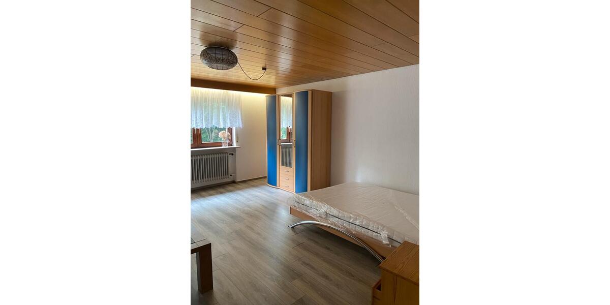 Wohnen auf Zeit Bad Dürrheim - 1 Zimmer, 100 m&sup2;, 420&euro; | Angebot:24806889