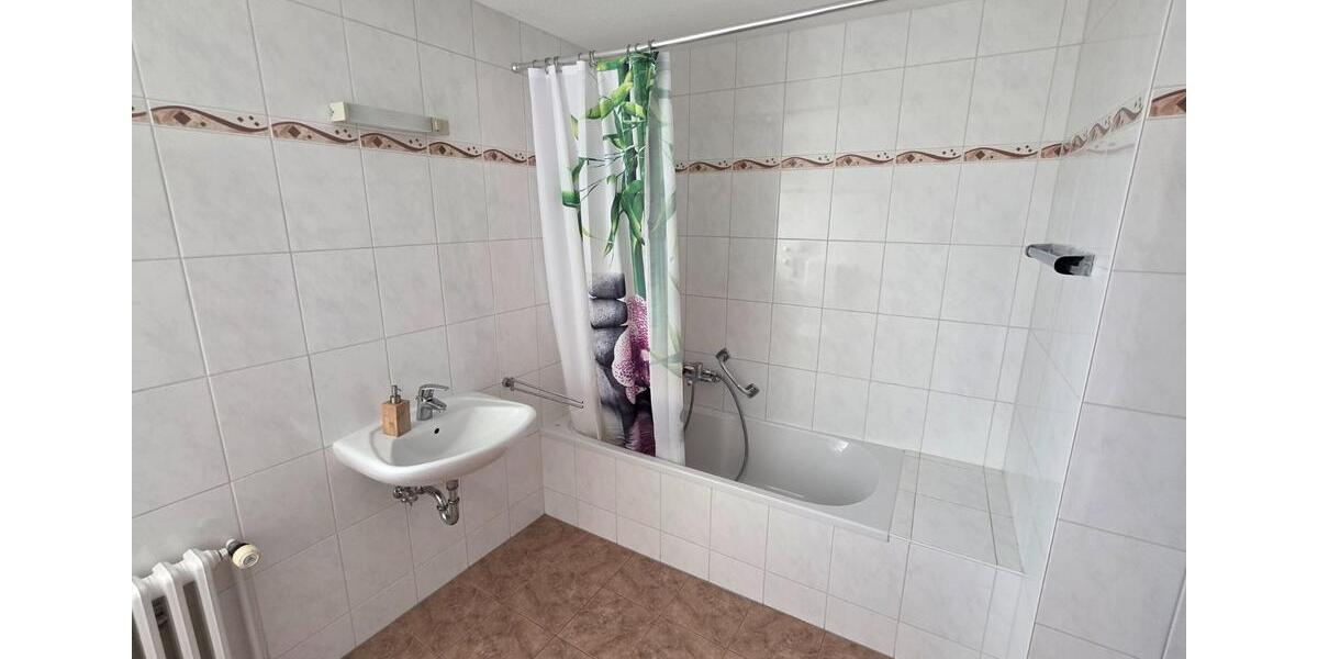 Dachgeschoßwohnung Waldsee - 4 Zimmer, 121 m&sup2;, 1.000&euro; | Angebot:24845356