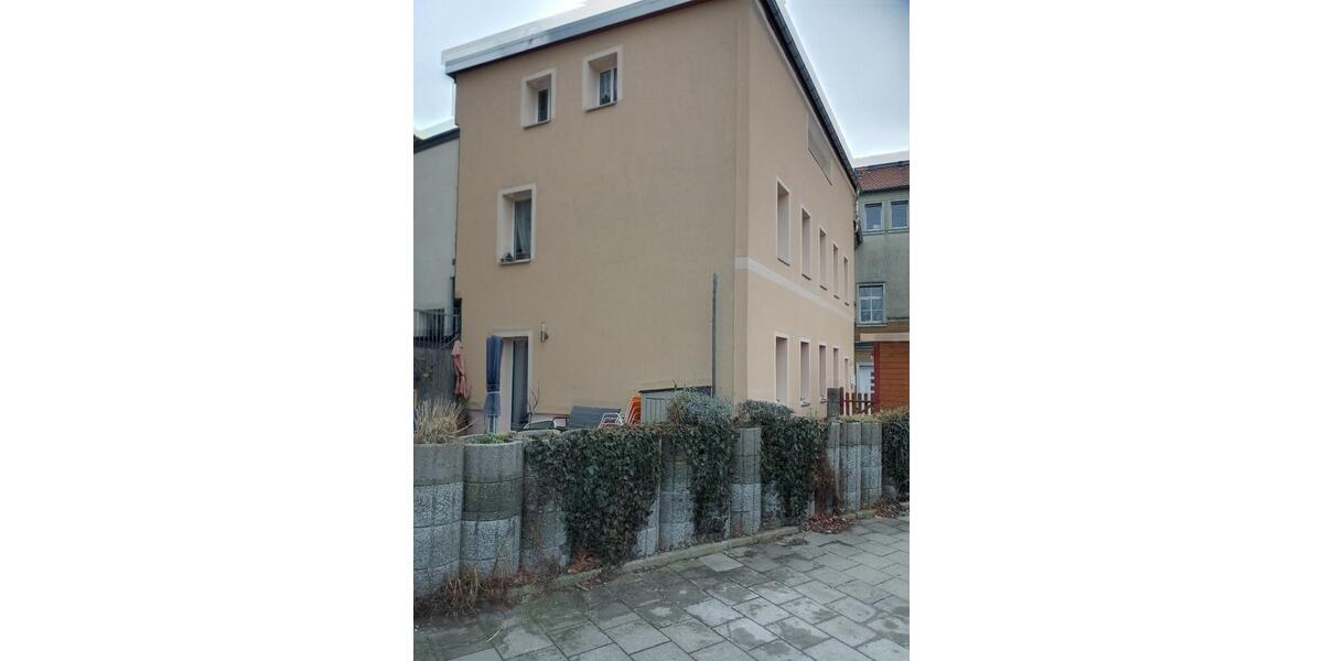 Erdgeschoßwohnung Freiberg - 2 Zimmer, 66 m&sup2;, 365&euro; | Angebot:24850103