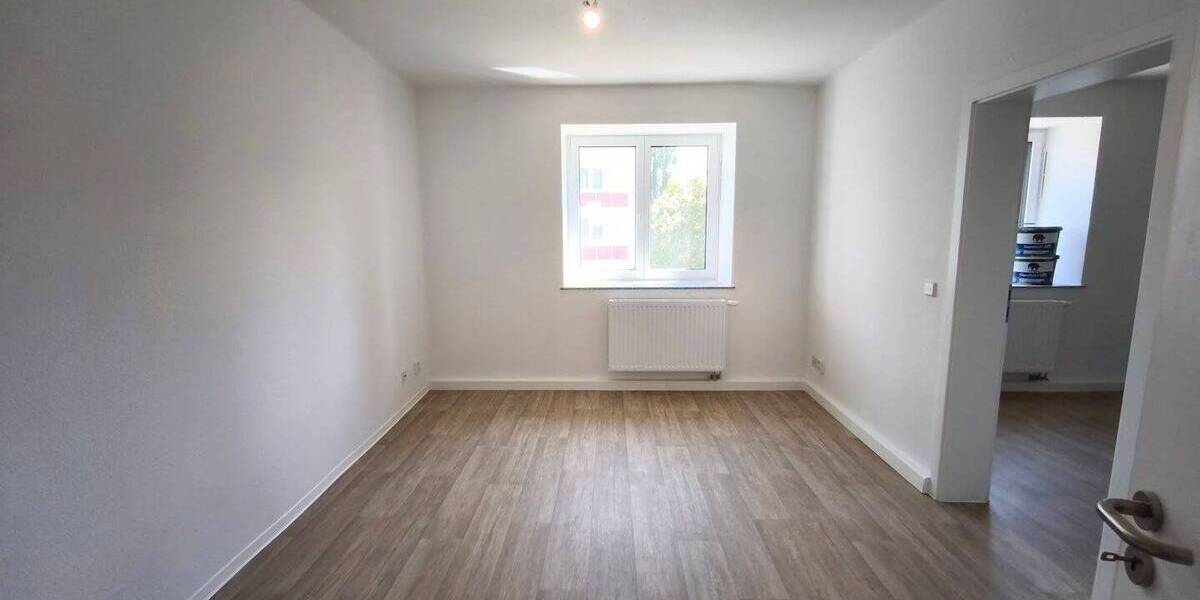 Etagenwohnung Merseburg Kötzschen - 4 Zimmer, 73 m&sup2;, 532&euro; | Angebot:26555424