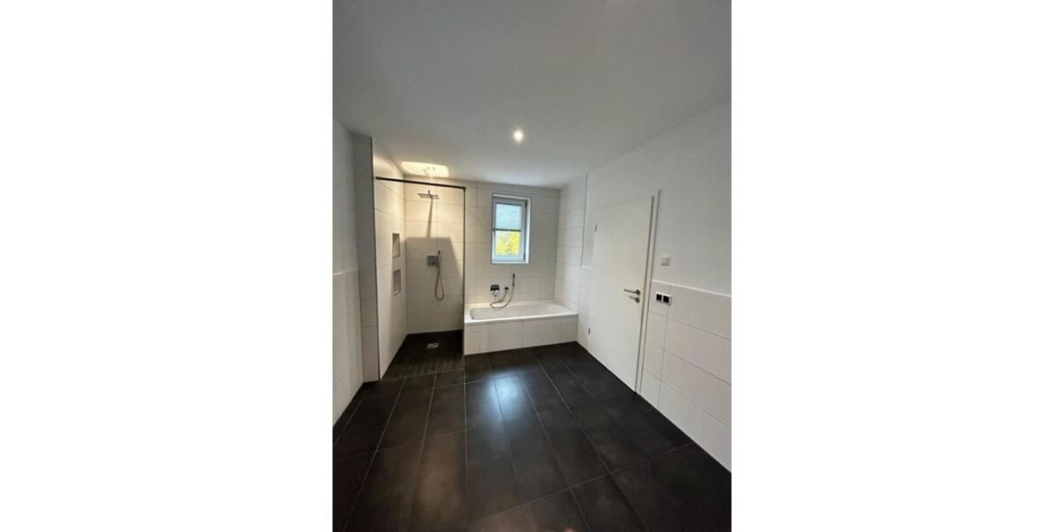 Einfamilienhaus Wernberg-Köblitz Köblitz - 3 Zimmer, 108 m&sup2;, 1.070&euro; | Angebot:24812533