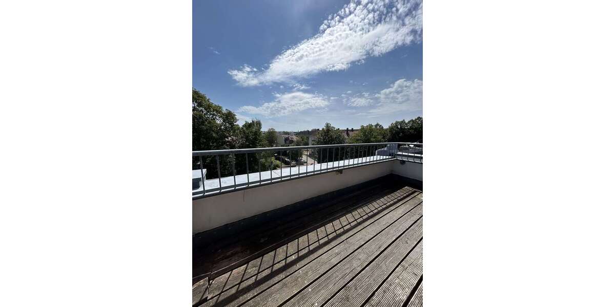 Wohnung zum Mieten in Zwickau 750 € 114.6 m² 5 zimmer