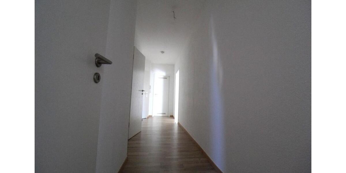 Etagenwohnung Burgstädt - 3 Zimmer, 79 m&sup2;, 490&euro; | Angebot:26384055