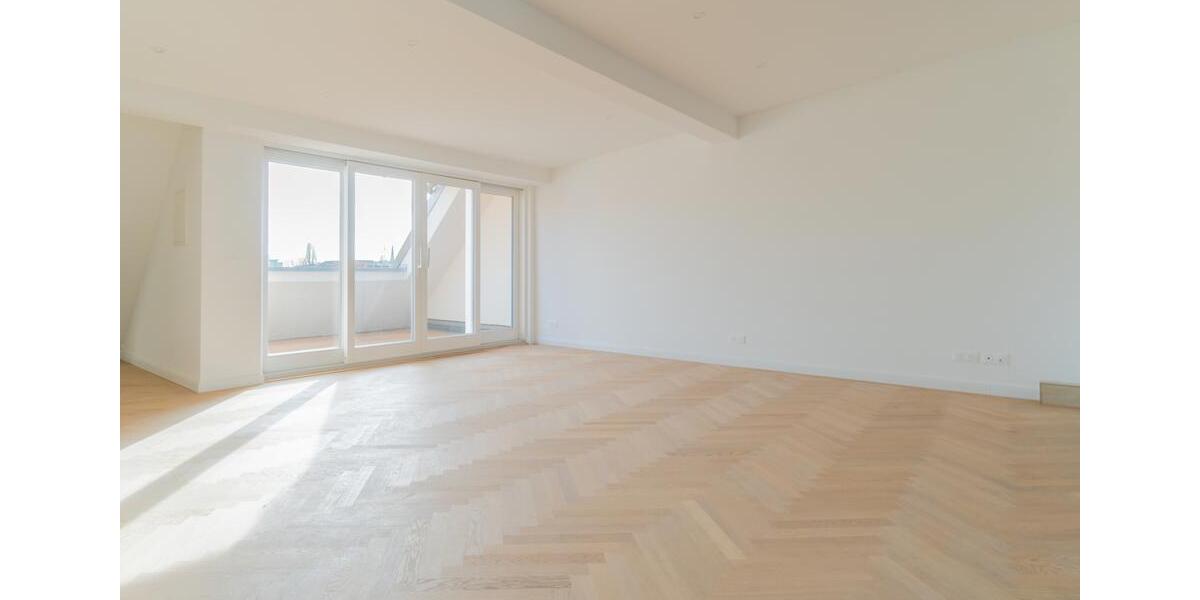 Dachgeschoßwohnung Berlin Charlottenburg-Wilmersdorf - 4 Zimmer, 150 m&sup2;, 3.450&euro; | Angebot:25993319