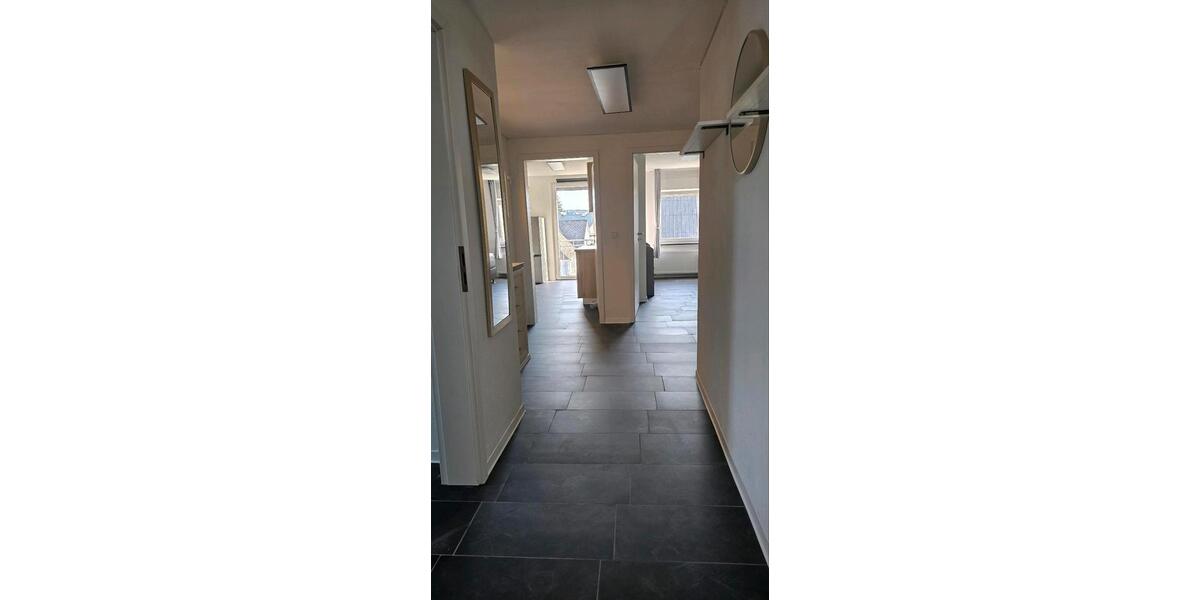 Dachgeschoßwohnung Siegen Kaan-Marienborn - 2 Zimmer, 76 m&sup2;, 900&euro; | Angebot:26464204