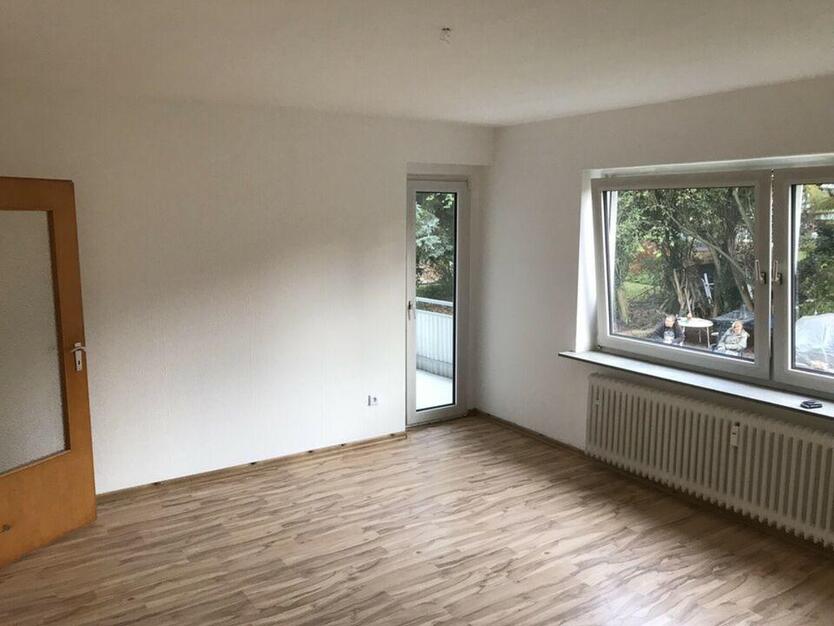 3 Zimmer Wohnung, Balkon u. Garten, Einbauküche,Tageslichtbad- G zimmer
