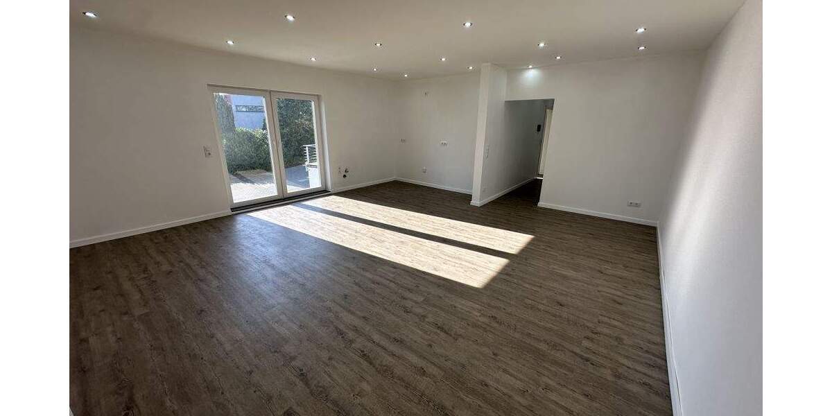 Gewerbeobjekt Ebernhahn - 4 Zimmer, 86 m&sup2;, 610&euro; | Angebot:25797005