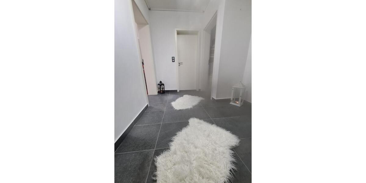 Etagenwohnung Duisburg Walsum - 3 Zimmer, 75 m&sup2;, 650&euro; | Angebot:24785472