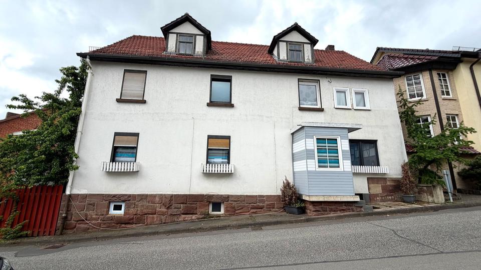 Einfamilienhaus Niedenstein - 6 Zimmer, 145 m&sup2;, 800&euro; | Angebot:26572697