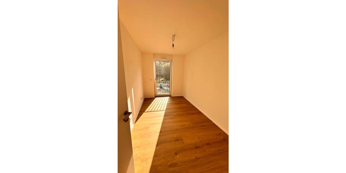 Wohnen auf Zeit Karlsruhe Hagsfeld - 1 Zimmer, 66 m&sup2;, 600&euro; | Angebot:26614710