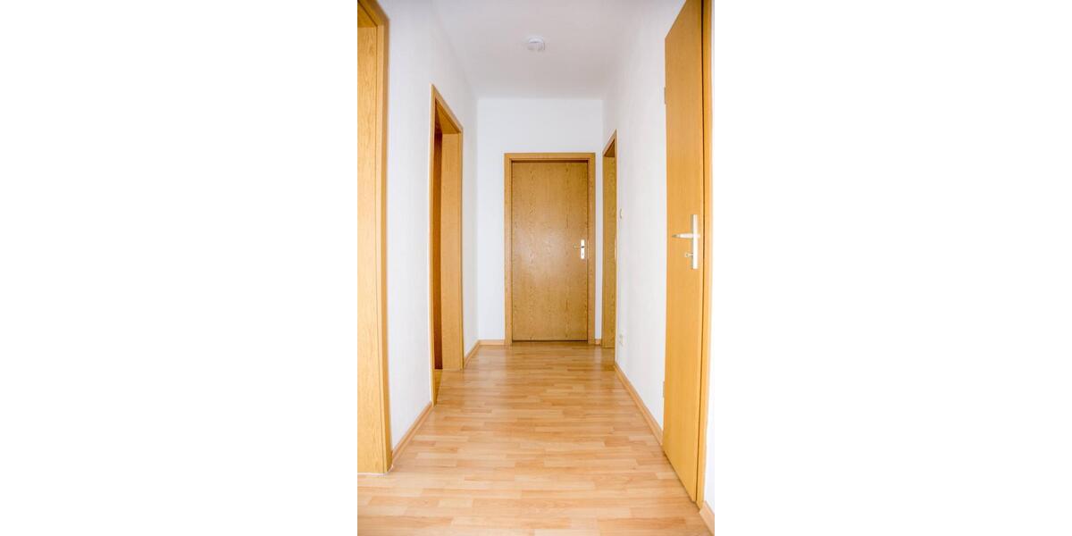 Helle 3 ZKB im EG mit Südwest-Balkon in 4-Familienhaus 3 zimmer