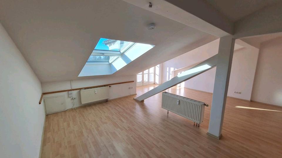 Dachgeschoßwohnung Eggenfelden - 2 Zimmer, 83 m&sup2;, 720&euro; | Angebot:26277328
