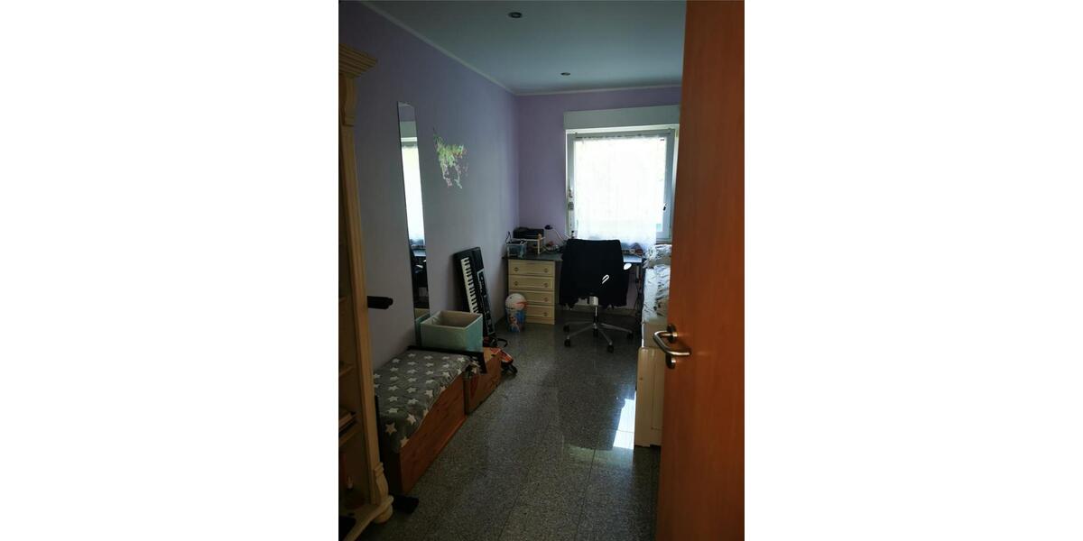 Nachmieter 4-5 Zi., Einbauküche, Garten, Kamin, Nähe Uni 5 zimmer