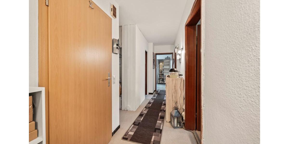 Etagenwohnung Waldshut-Tiengen Tiengen - 4 Zimmer, 108 m&sup2;, 1.100&euro; | Angebot:25403666
