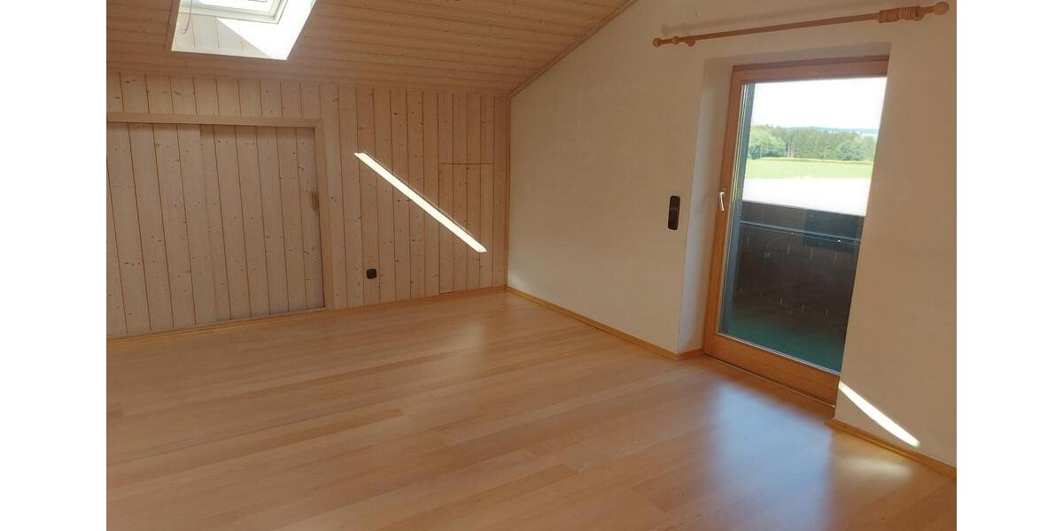 Sehr schöne 5 Zimmer-Wohnung in traumhafter Lage 5 zimmer