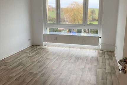 Wohnung Schwedt/Oder OT Berkholz-Meyenburg Meyenburg - 2 Zimmer, 45 m&sup2;, 300&euro; | Angebot:26093081