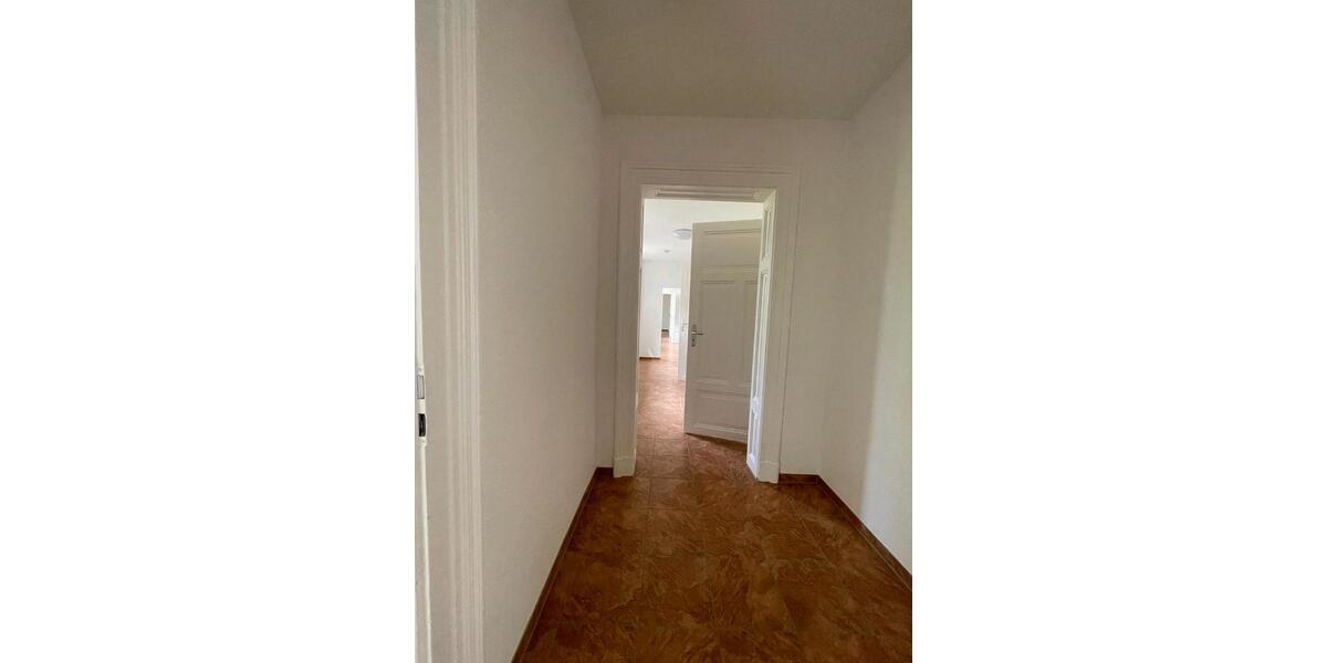 Etagenwohnung Waldheim - 5 Zimmer, 130 m&sup2;, 950&euro; | Angebot:24878692