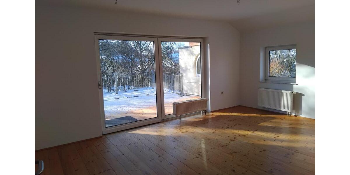 Etagenwohnung Kraiburg am Inn - 5 Zimmer, 120 m&sup2;, 1.250&euro; | Angebot:25896154