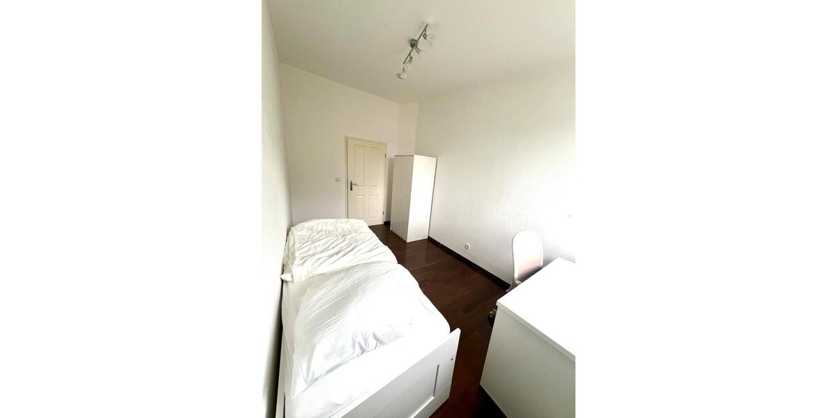 Etagenwohnung Düsseldorf Stadtbezirk 5 - 1 Zimmer, 12 m&sup2;, 660&euro; | Angebot:26552485