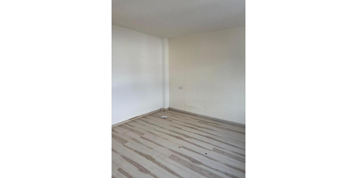 Etagenwohnung Backnang - 3 Zimmer, 75 m&sup2;, 1.100&euro; | Angebot:25200016