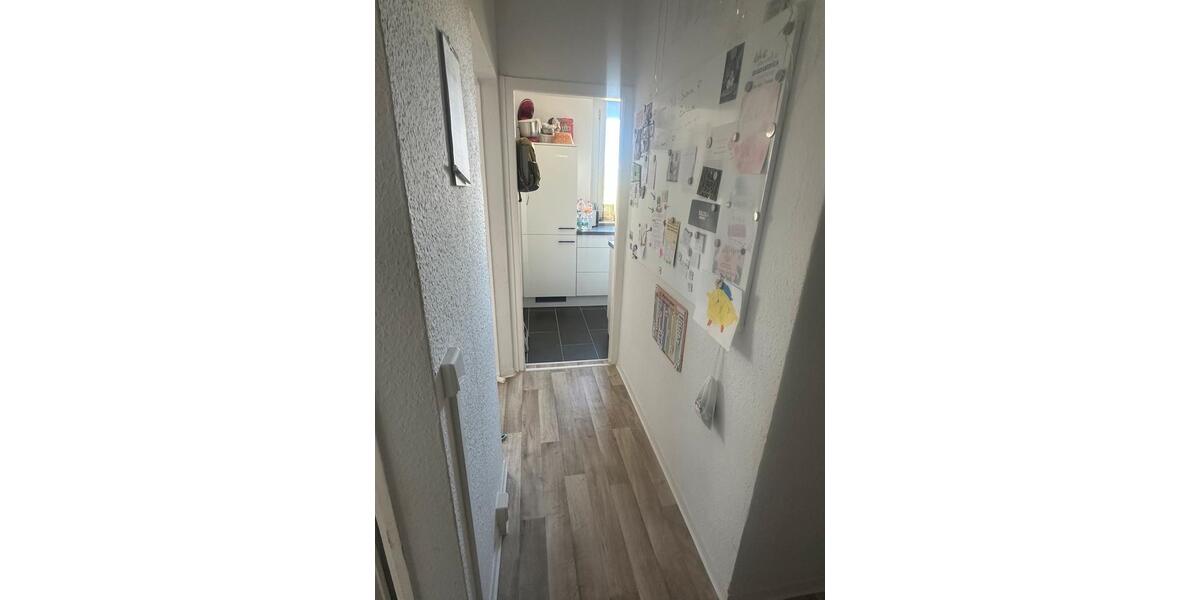 Etagenwohnung Neubrandenburg Carlshöhe - 4 Zimmer, 73 m&sup2;, 810&euro; | Angebot:26387358
