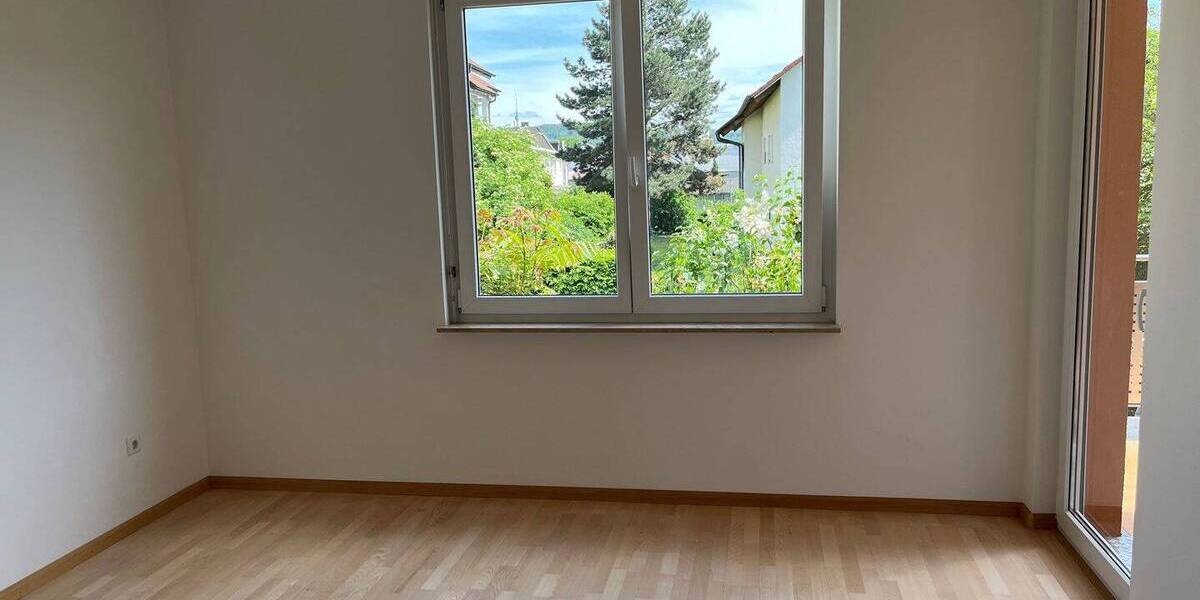 Etagenwohnung Weil am Rhein - 4 Zimmer, 115 m&sup2;, 1.490&euro; | Angebot:26844058