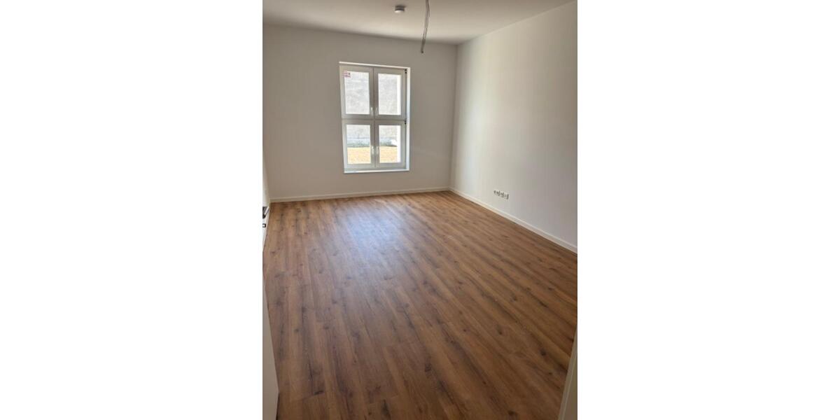 Erdgeschoßwohnung Bad Saarow - 4 Zimmer, 143 m&sup2;, 1.712&euro; | Angebot:25881455