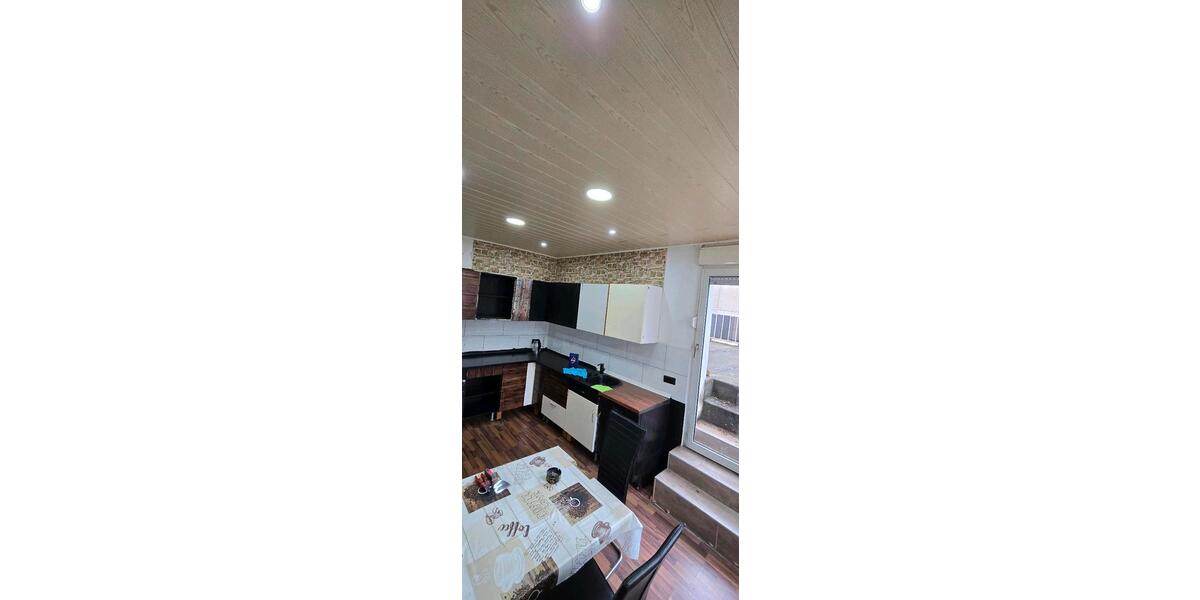 Etagenwohnung Duisburg Duisburg-Mitte - 3 Zimmer, 87 m&sup2;, 850&euro; | Angebot:26618889