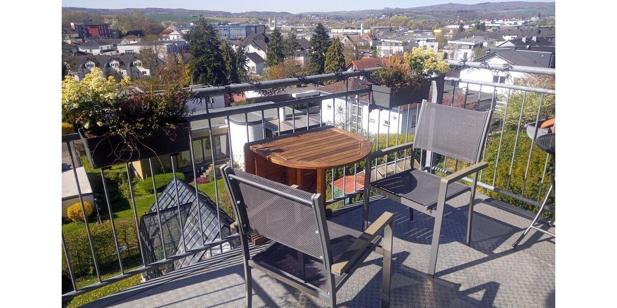 Dachgeschoßwohnung Runkel - 3 Zimmer, 105 m&sup2;, 1.365&euro; | Angebot:26041308