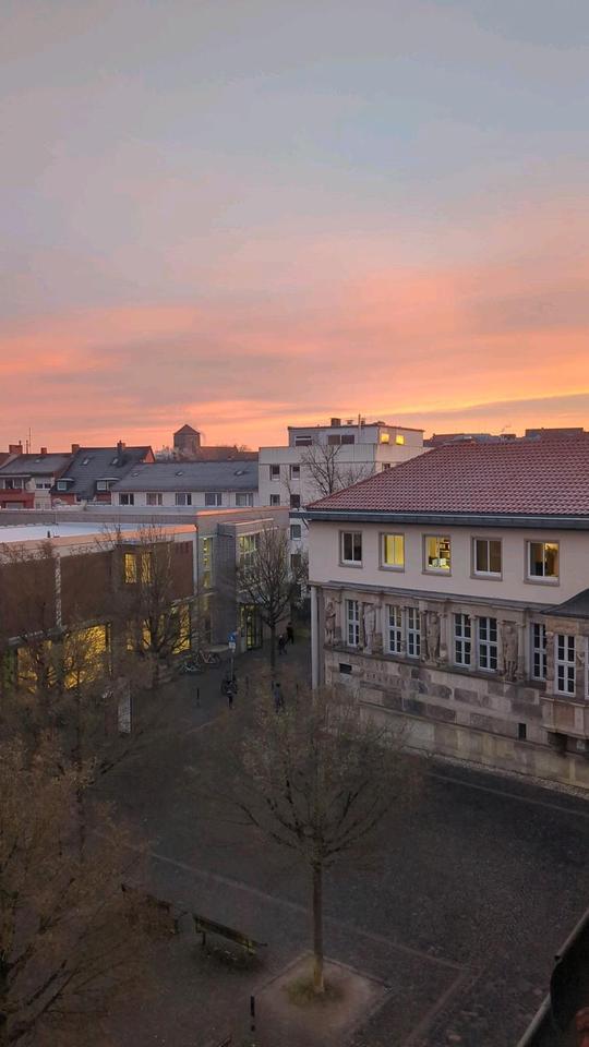 Helle zwei Zimmer Wohnung in Innenstadt Nähe 610€ Kaltmiete zimmer